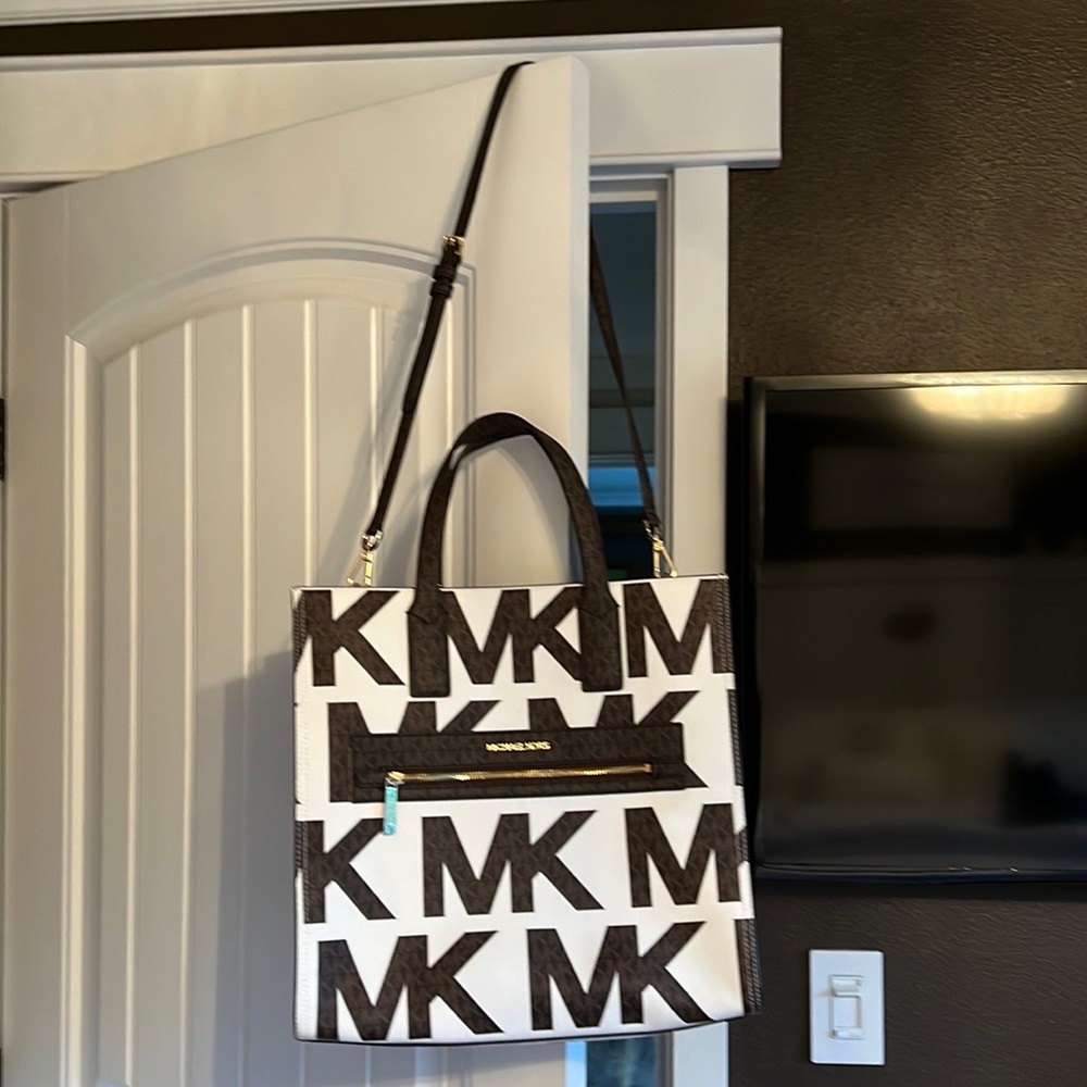Micheal Kors bag